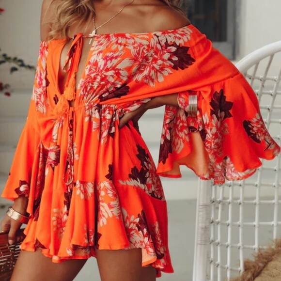 HELLO MOLLY Pants - Hello Molly Romper Womens Size 6 Orange Floral Off Shoulder Boho Festival